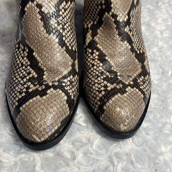 Steve Madden booties size 7.5 leather snakeskin pointed toes - Picture 6 of 11